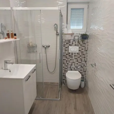 Apartment With A Parking Space Rogoznica - 22157 Rogoznica (Sibenik-Knin)