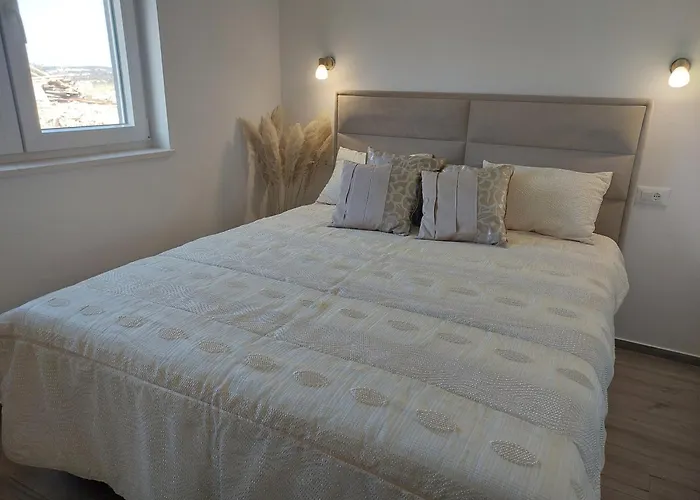 Appartement With Parking Space - 22157 Rogoznica (Sibenik-Knin)